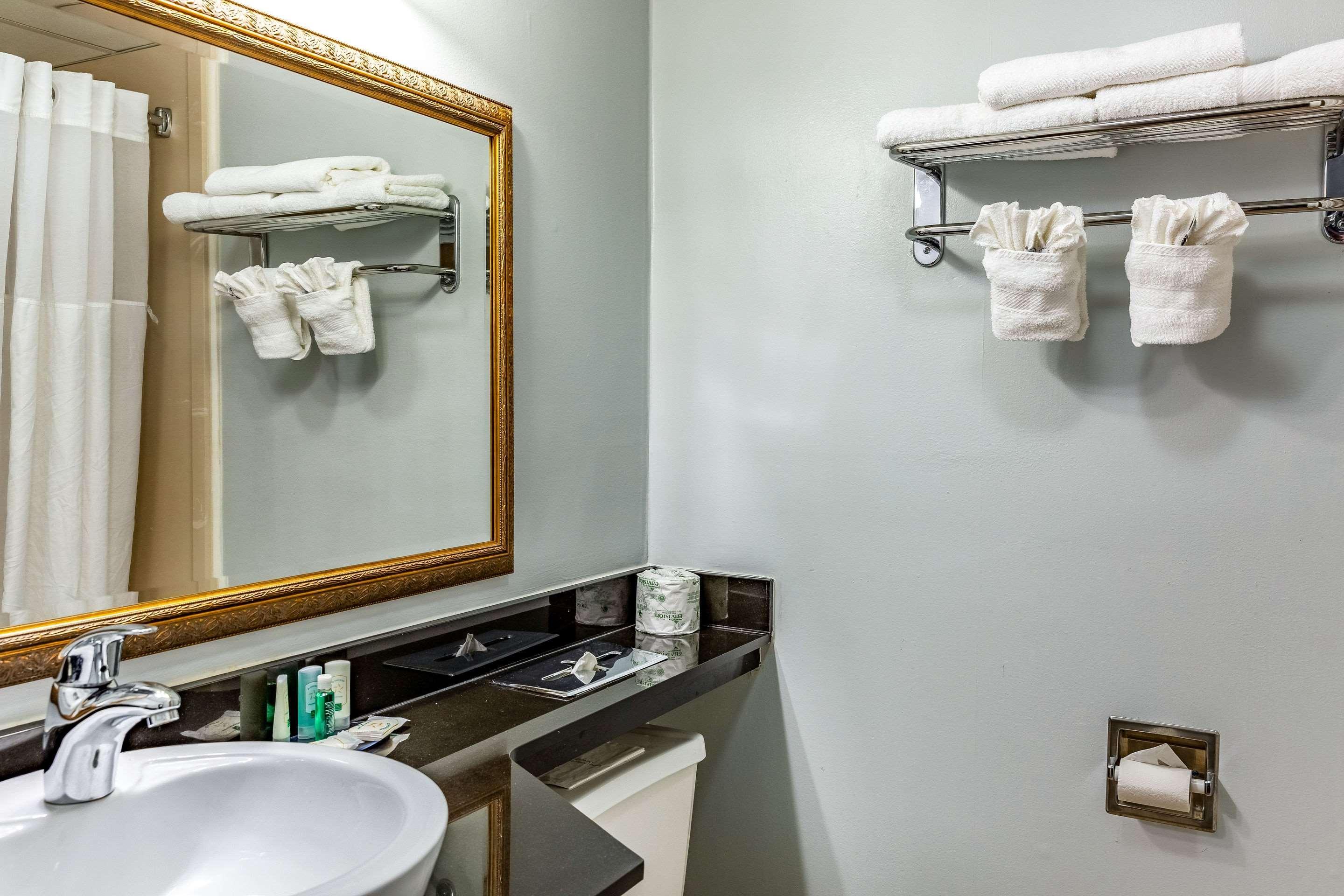Quality Inn East Stroudsburg - Poconos Exterior photo